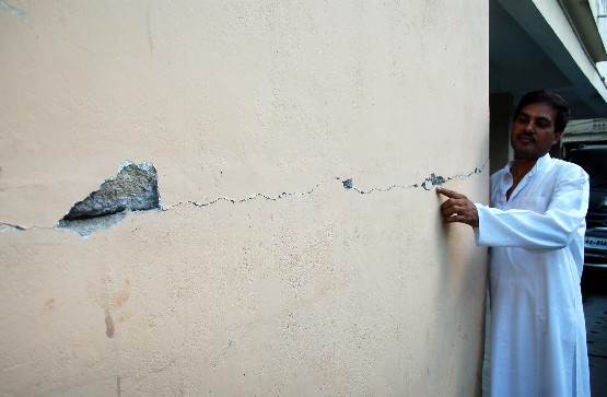 Strong tremor shakes Assam