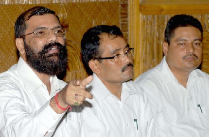 AASU fires salvo at Gogoi and three ministerial colleagues for sheltering Bangladeshis