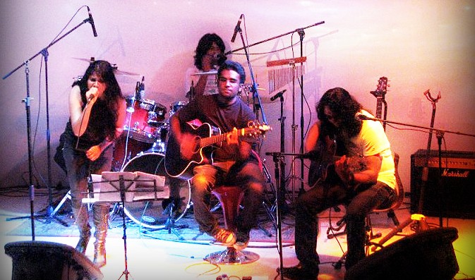 Acoustic Rock Band Revives Old School