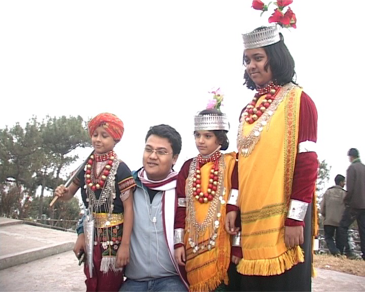 Khasi Traditional dreess attracting Tourist