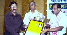 Hajor Batori felicitates Prassana Kumar Das