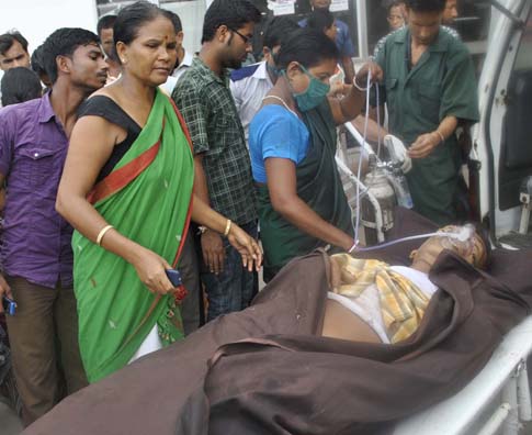 Govt steps in to woo people, isolate Akhil