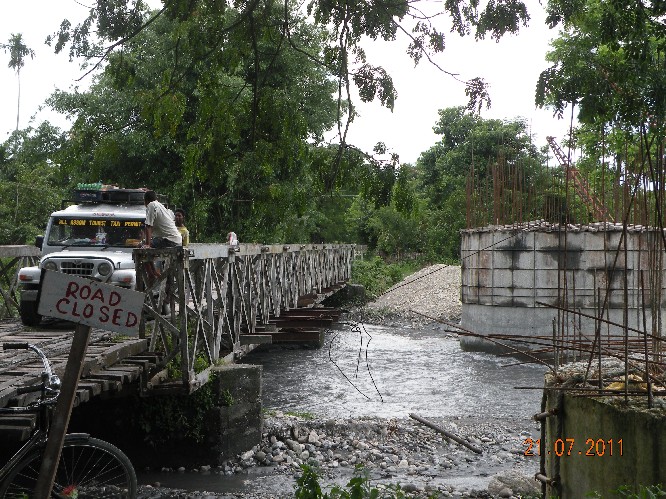 Delayed construction of Kalanadi bridge at Bamunjuli resented