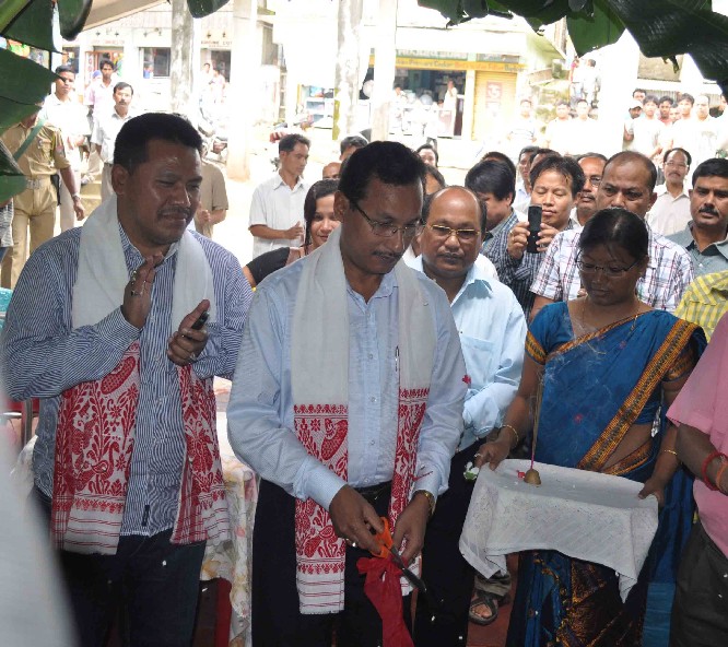 CEM inaugurates Vety marketing centre at Haflong