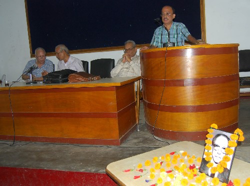 Rich  tribute  paid to   Kamal  Gogoi