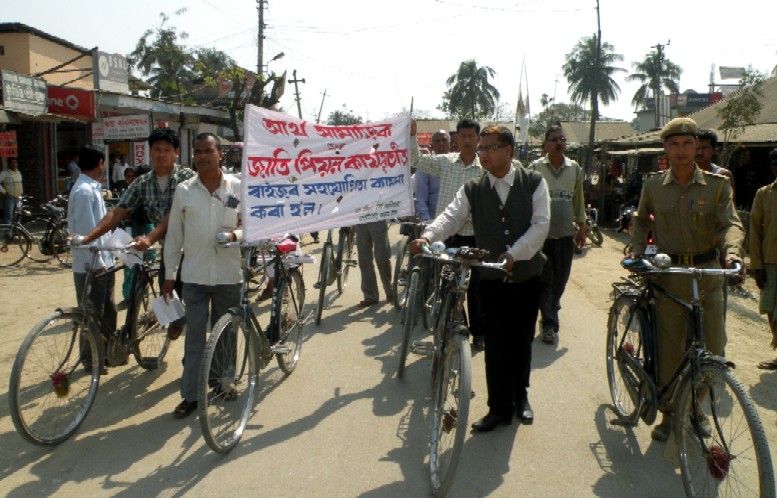Socio-economic awareness cycle rally in Kalaigaon LAC