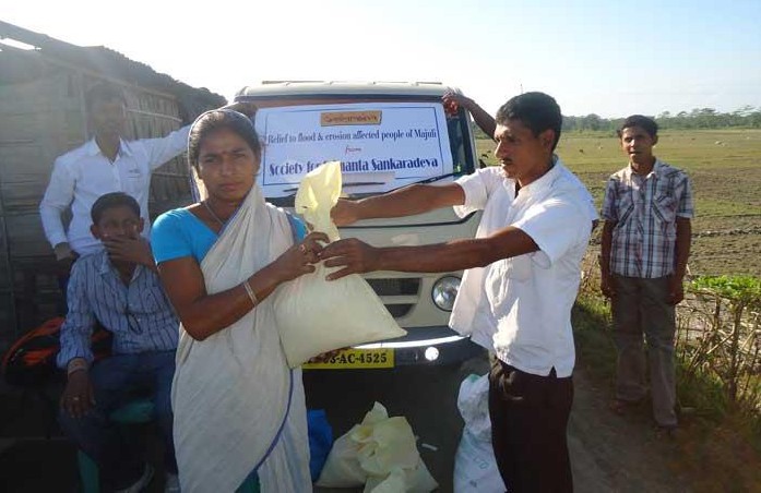 Relief to flood affected people in Majuli