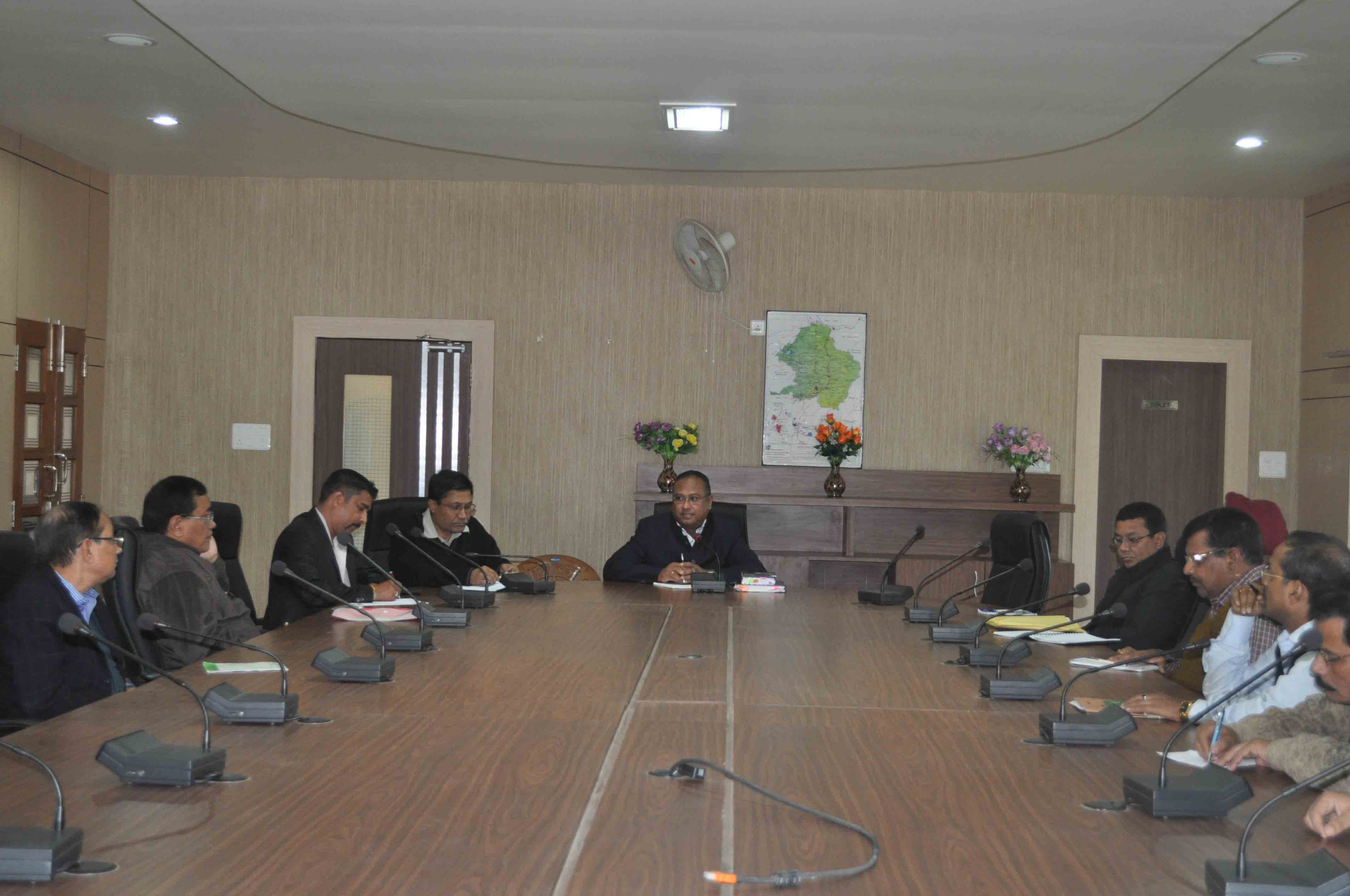 Review meets on road maintenance at Dima Hsao