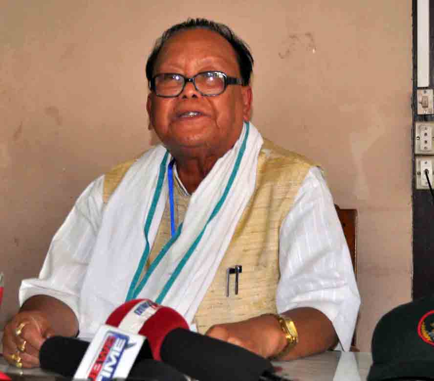 Congress pledged to oust non-congress from DHAC