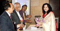 Women Achievers Awards 2013 to Sunita Bhuyan 