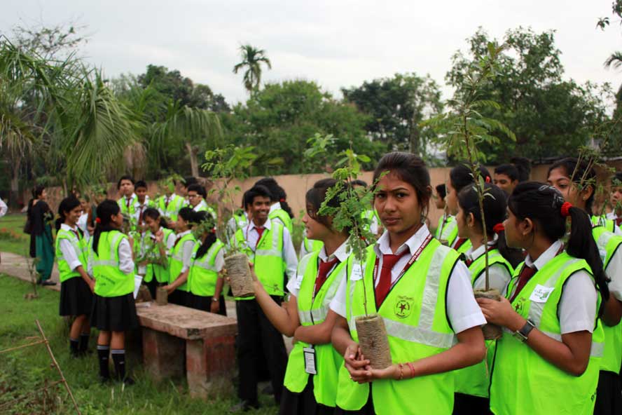 Earth Day ovserved at Guwahati with Go Green