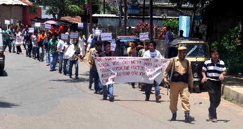 Dharna demanding repoll at Langting