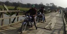 Deplorable condition of wooden bridge at Mahuramukh