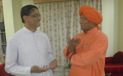 Swami Agnivesh visits Don Bosco University